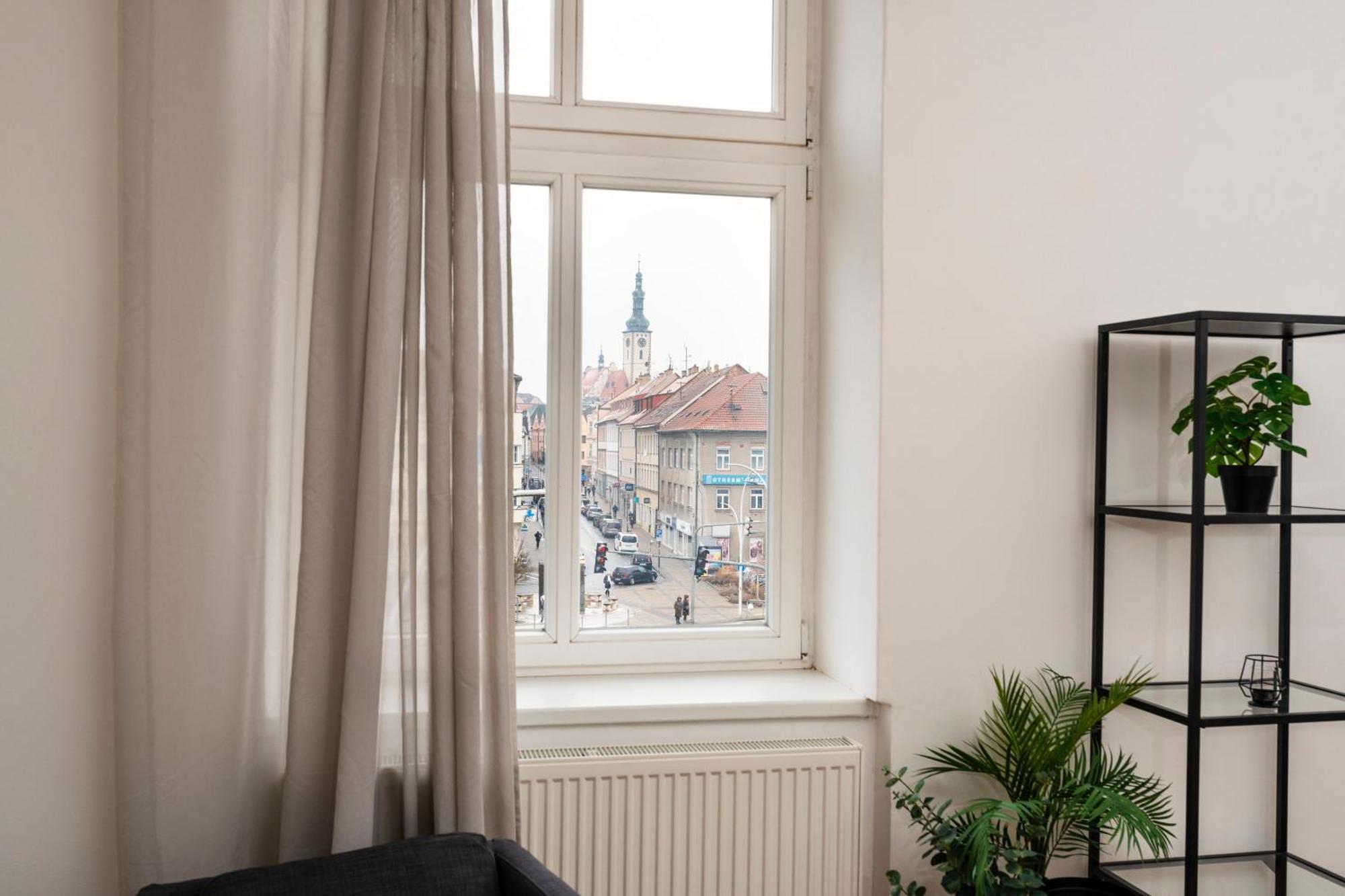 Apartman Namesti Frantiska Krizika Tábor Esterno foto